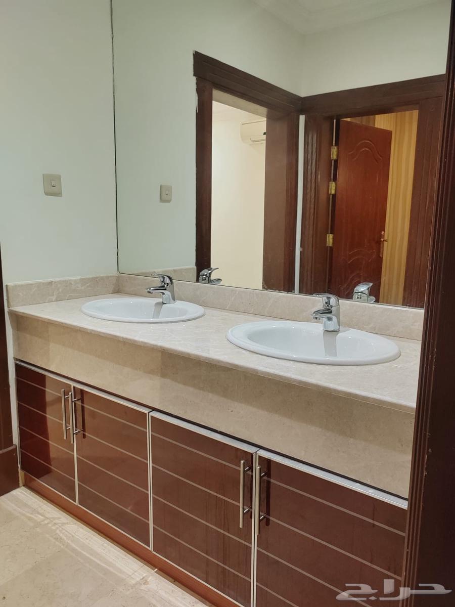 10 bedroom villa in Al Jumah 6