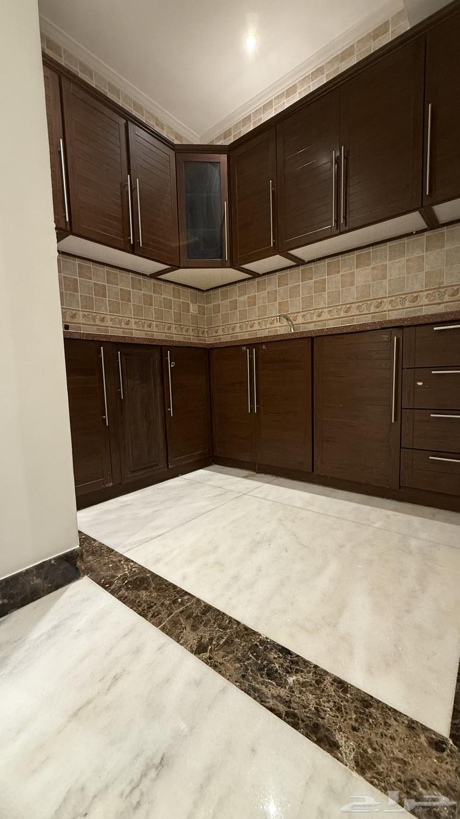 80 bedroom villa in Al Areedh 8