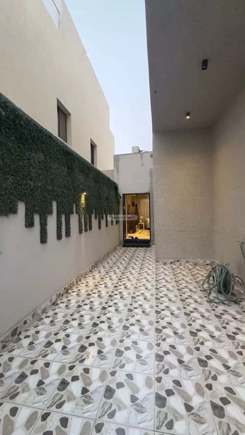 فيلا 6 غرف في الملقا 4