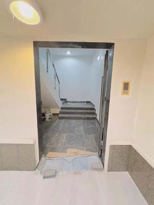 4 bedroom floor in Al Qadisiyah 8