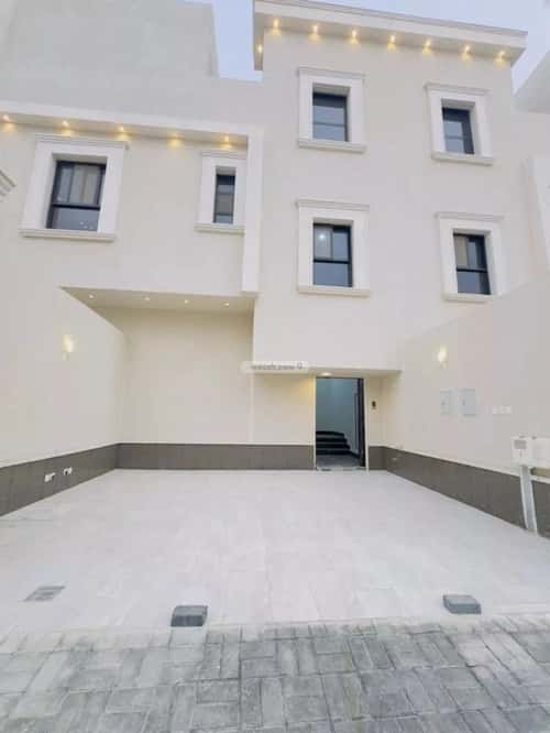 4 bedroom floor in Al Qadisiyah 11