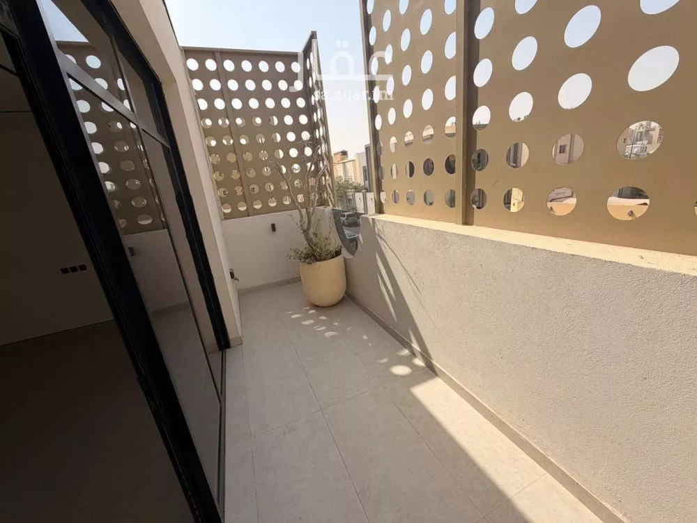 3 bedroom floor in Al Yasmin 5