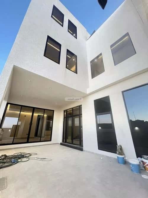 5 bedroom villa in Al Mahdiyyah 3
