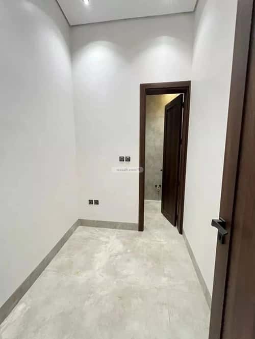 5 bedroom villa in Al Mahdiyyah 5
