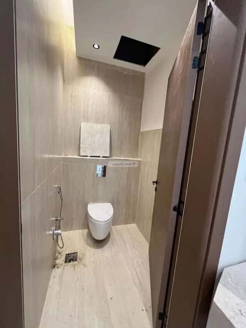 5 bedroom villa in Al Mahdiyyah 3