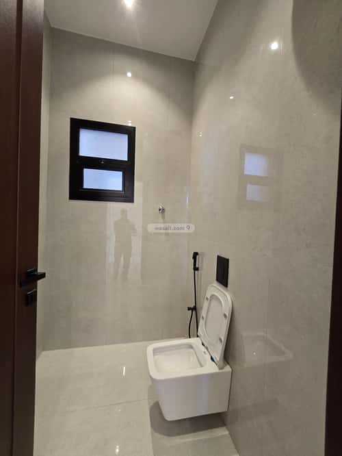 3 bedroom floor in Al Bayan 2