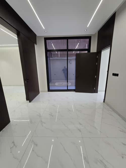5 bedroom floor in Al Munsiyah 5