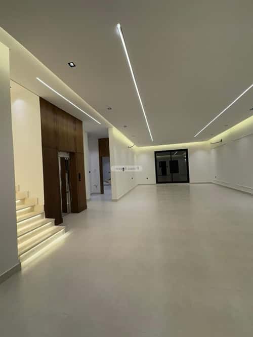6 bedroom villa in Al Mahdiyyah 3