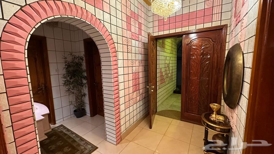 14 bedroom villa in Al Difa 17