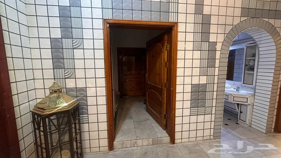 14 bedroom villa in Al Difa 5