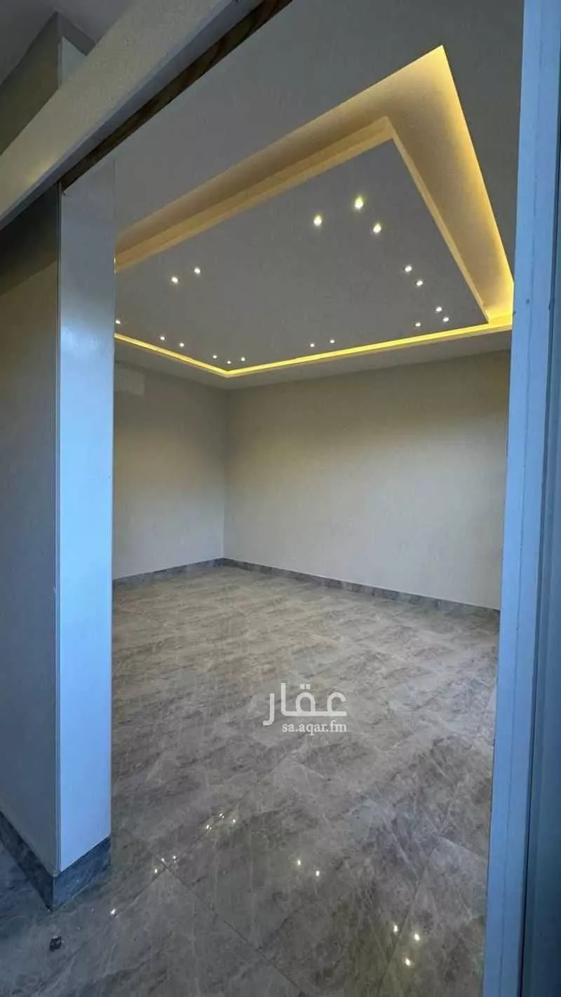 فيلا 8 غرف في العارض 2