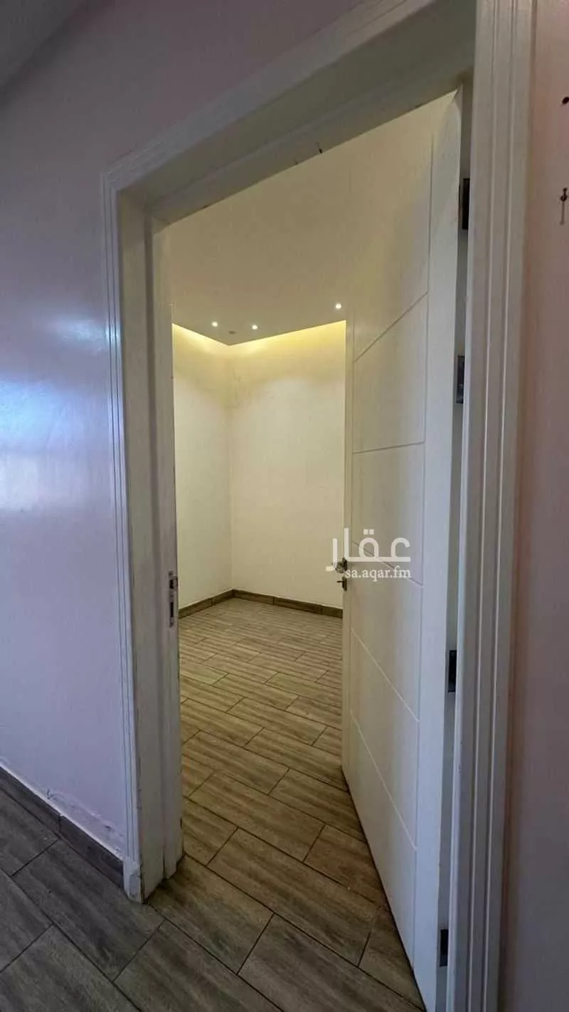 فيلا 8 غرف في العارض 14