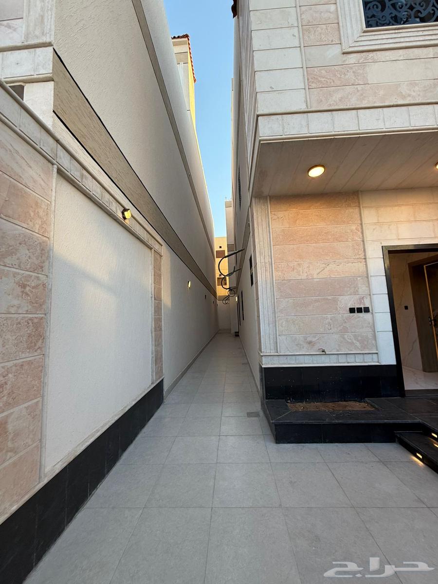 10 bedroom villa in Al Difa 10