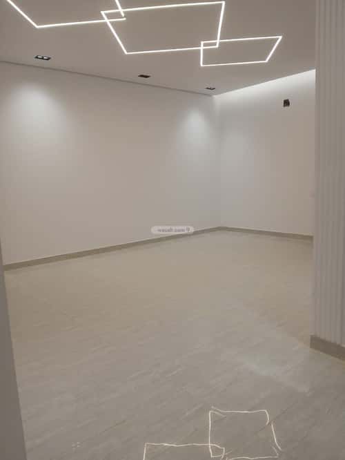 5 bedroom floor in Al Janadriyah 1