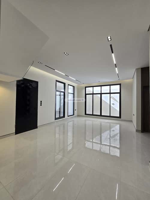 6 bedroom villa in Al Rimal 1