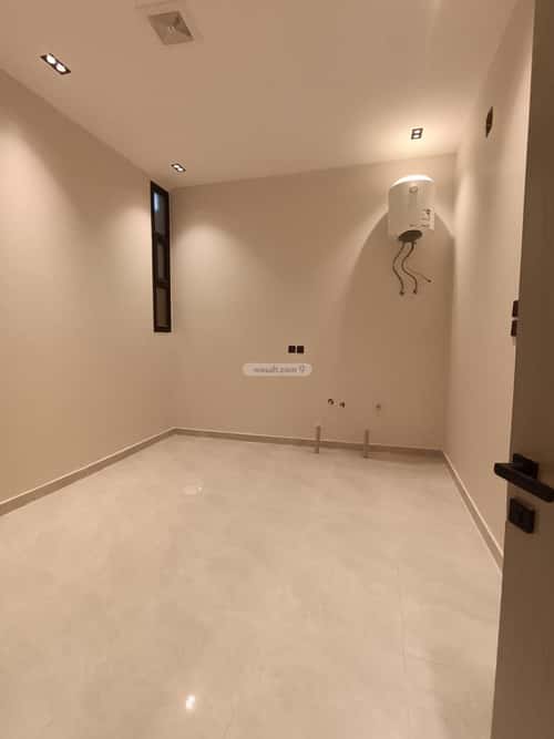 5 bedroom floor in Al Janadriyah 4