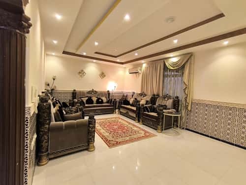 6 bedroom villa in Al Munsiyah 1
