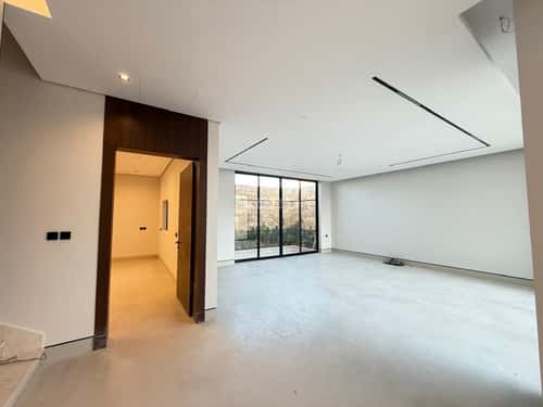 6 bedroom villa in Al Mahdiyyah 4