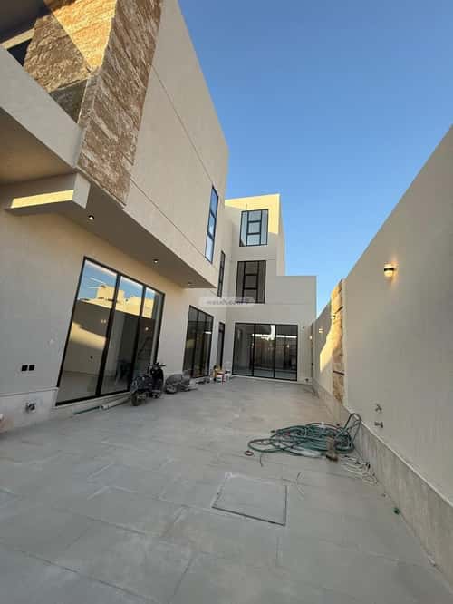 6 bedroom villa in Al Mahdiyyah 9