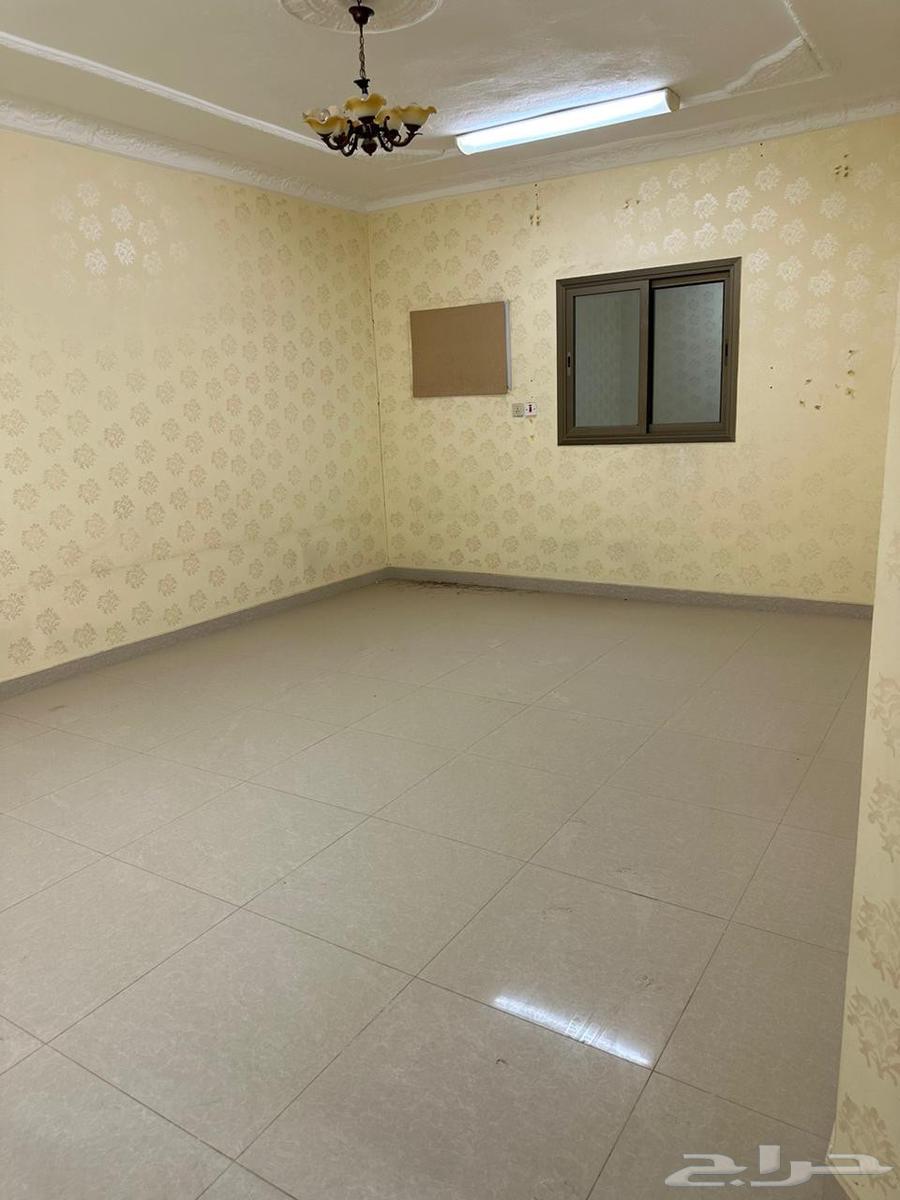 شقة 3 غرف في ضاحية الملك فهد 1