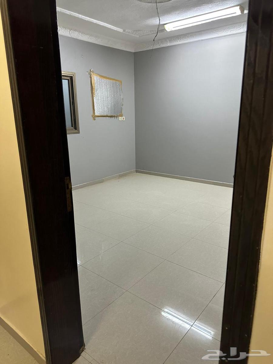 شقة 3 غرف في ضاحية الملك فهد 2