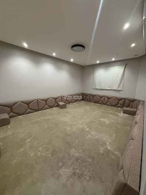 6 bedroom villa in Al Rawdah 1