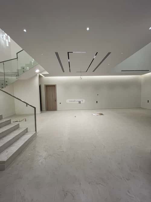 5 bedroom villa in Al Mahdiyyah 2