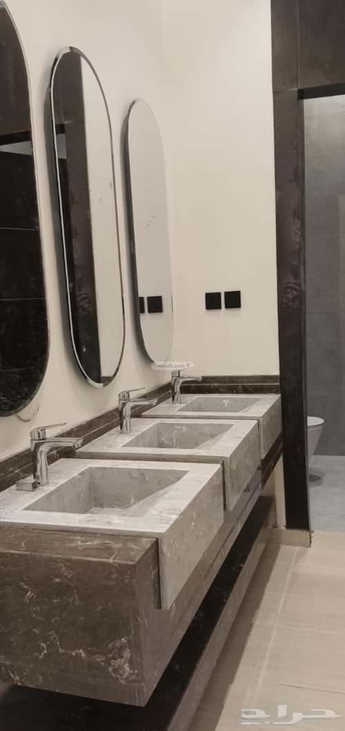 فيلا 4 غرف في الجنادرية 2