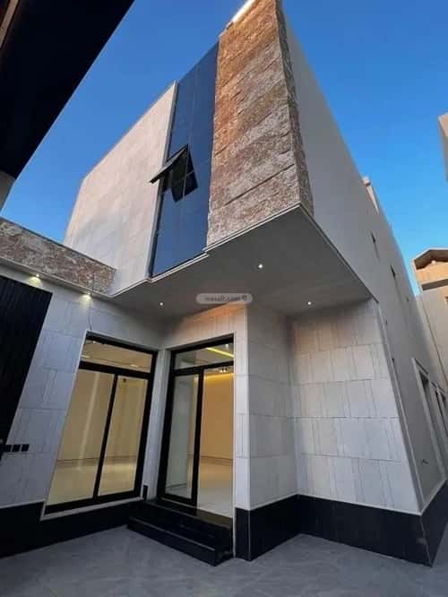 5 bedroom villa in Al Khaleej 1