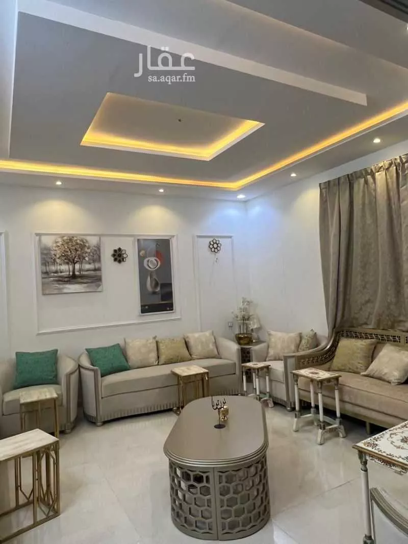 6 bedroom apartment in Al Rimal 7