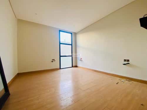 5 bedroom villa in Al Mahdiyyah 4