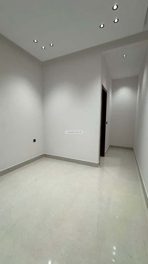 5 bedroom villa in Al Mahdiyyah 3