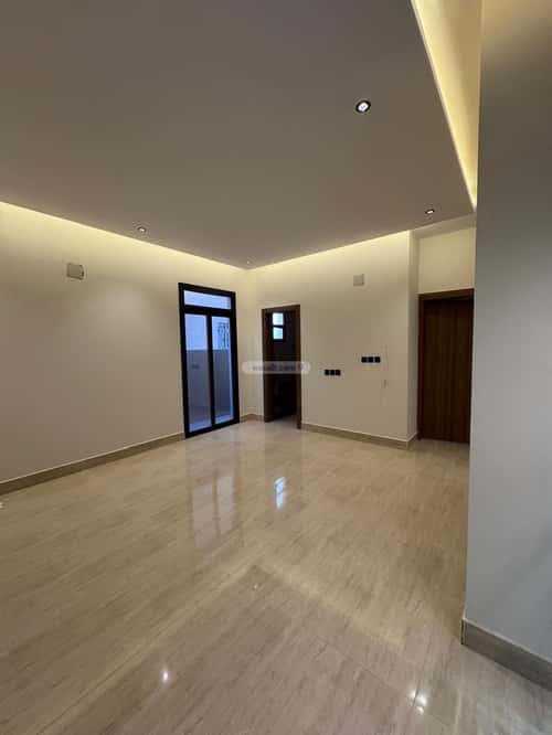 5 bedroom villa in Al Mahdiyyah 3