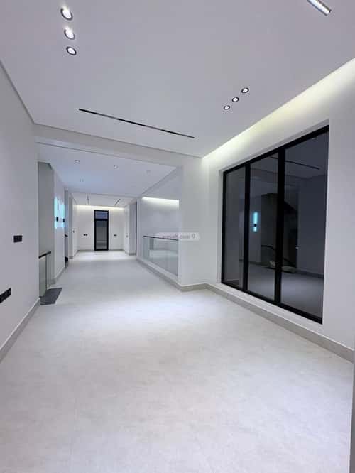 5 bedroom villa in Al Mahdiyyah 4