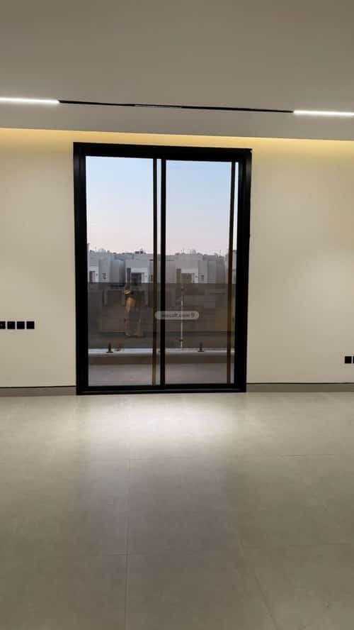 5 bedroom villa in Al Mahdiyyah 4