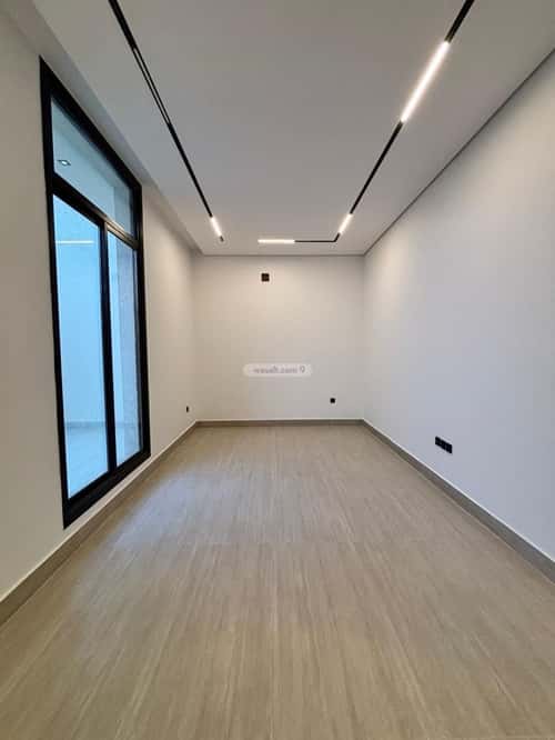 5 bedroom villa in Al Mahdiyyah 3