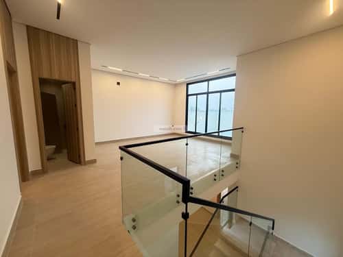 5 bedroom villa in Al Mahdiyyah 4