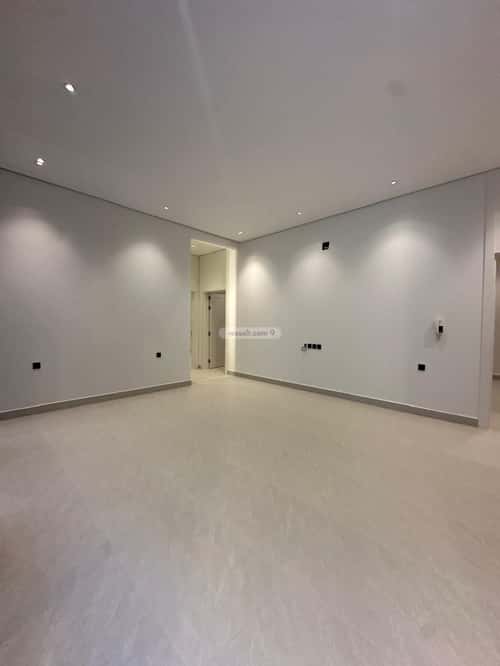 4 bedroom floor in Al Janadriyah 4