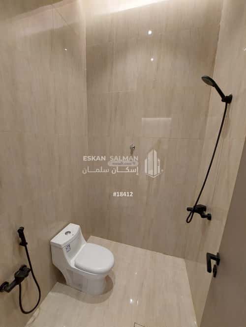 5 bedroom apartment in Al Janadriyah 2