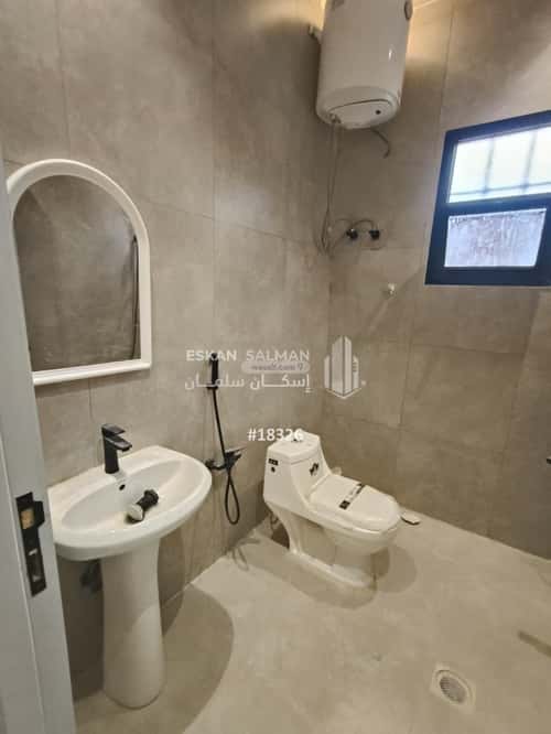 4 bedroom floor in Al Janadriyah 12