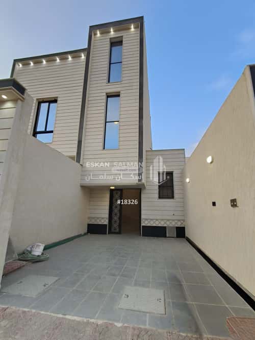4 bedroom floor in Al Janadriyah 7