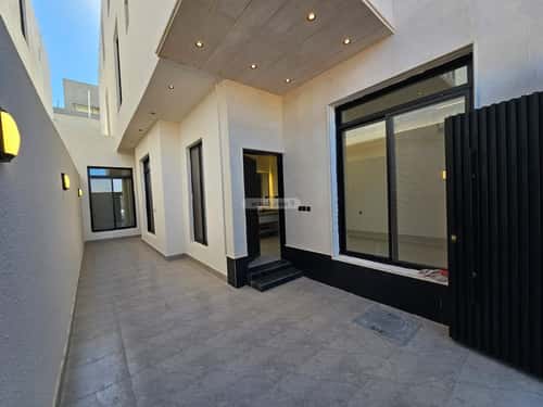 4 bedroom floor in Al Maizilah 7