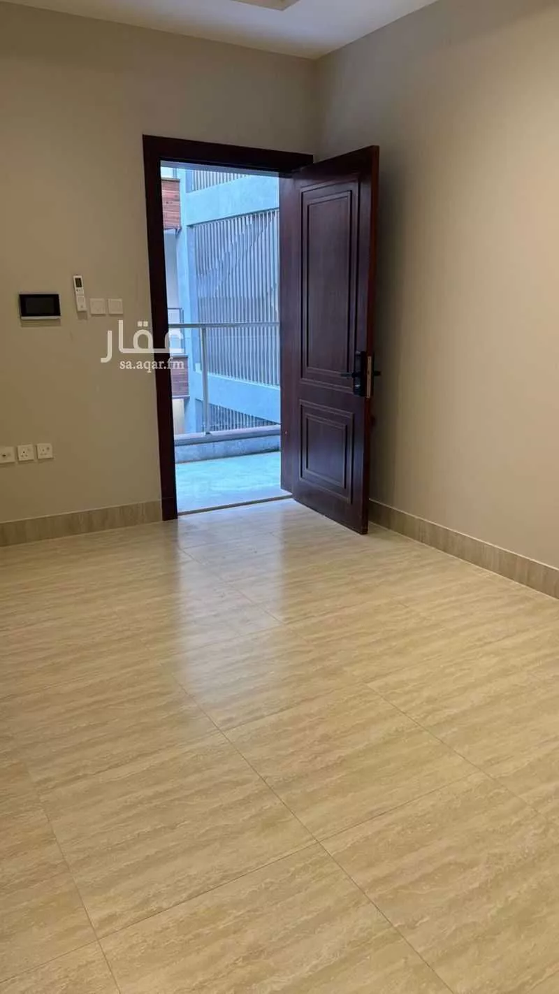 شقة 3 غرف في الحمرا 11