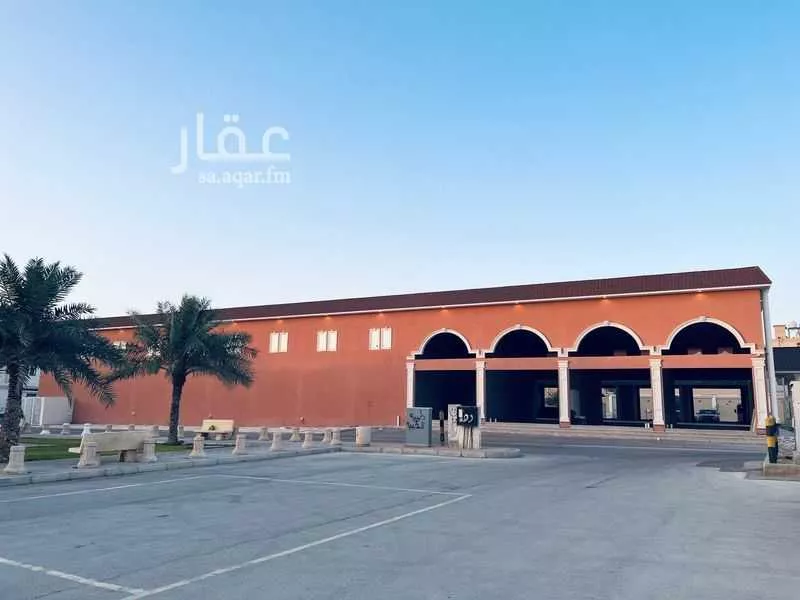محل 1680 م² في طيبة 2