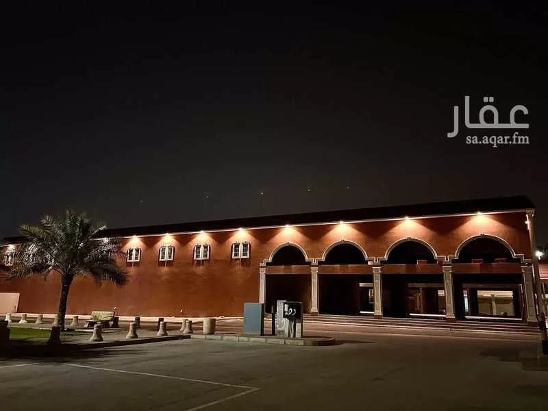 محل 1680 م² في طيبة 3