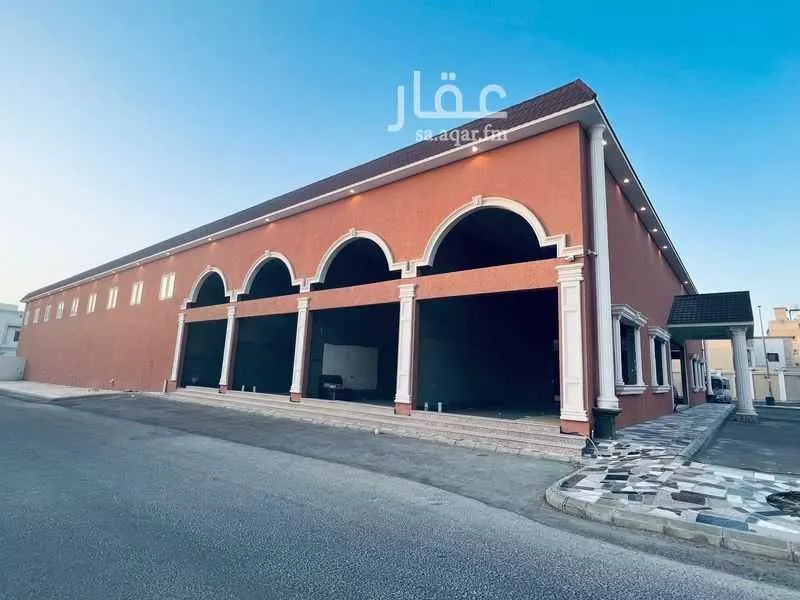 محل 1680 م² في طيبة 6