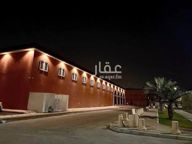 محل 1680 م² في طيبة 7