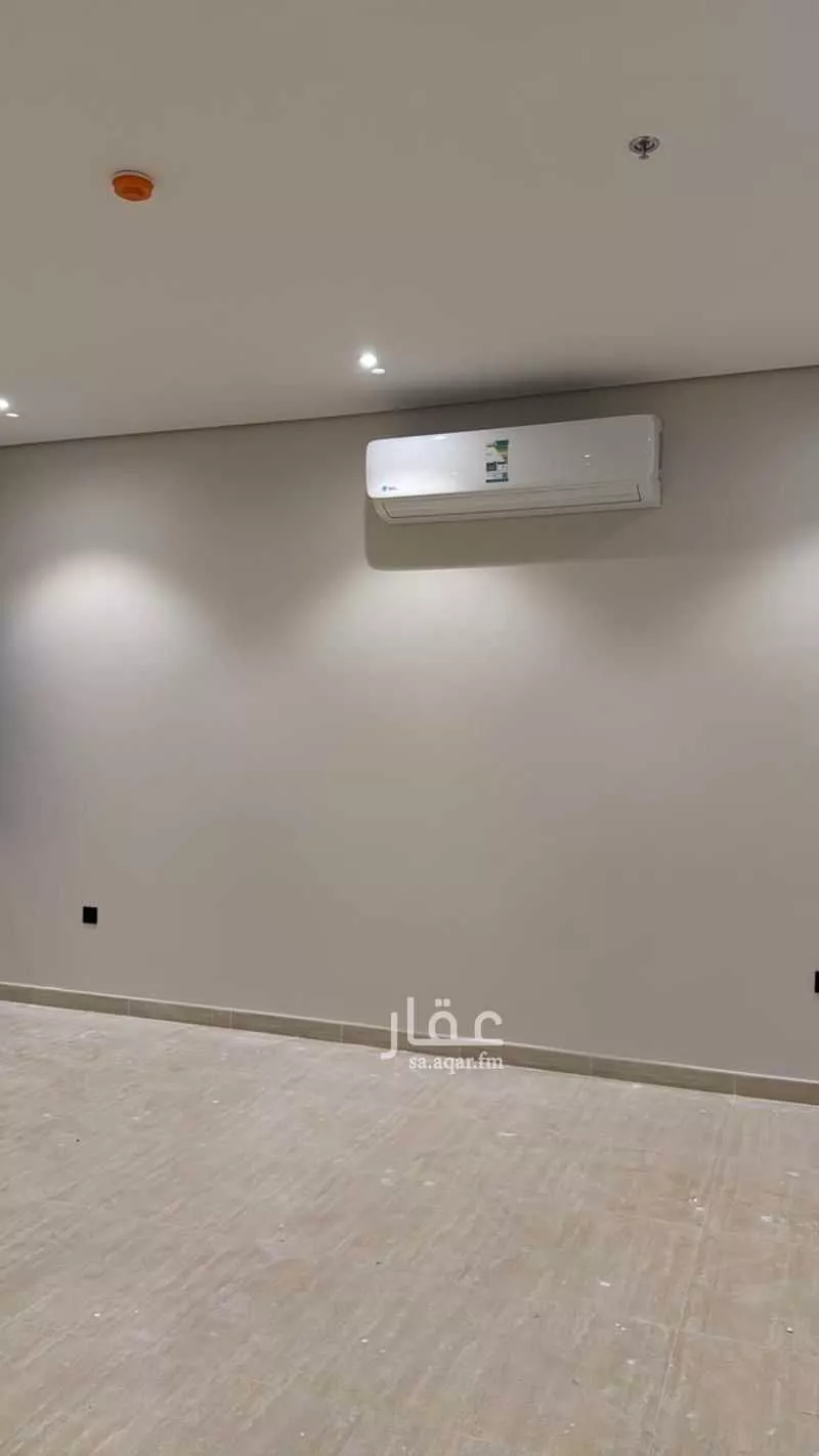 348 sqm building in Al Aqrabiyah 4