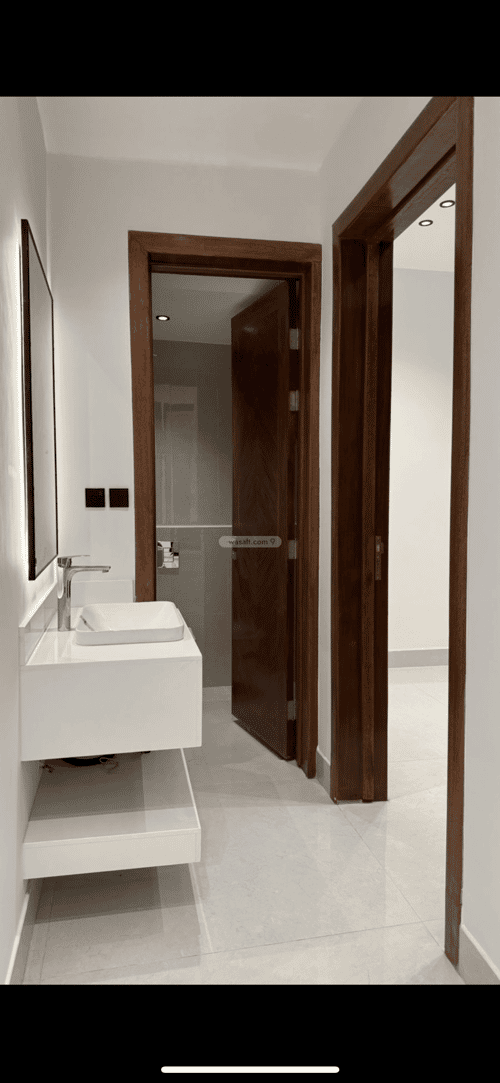 5 bedroom villa in Al Mahdiyyah 2