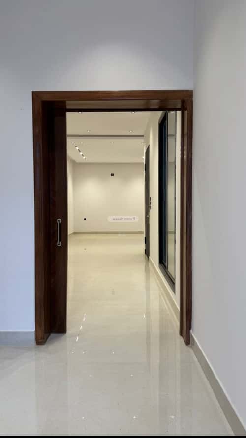 5 bedroom villa in Al Mahdiyyah 3